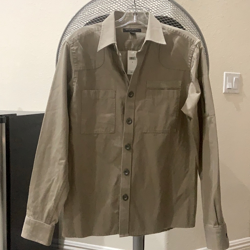 BRAND NEW Banana Republic size small khaki stylish button down jacket
